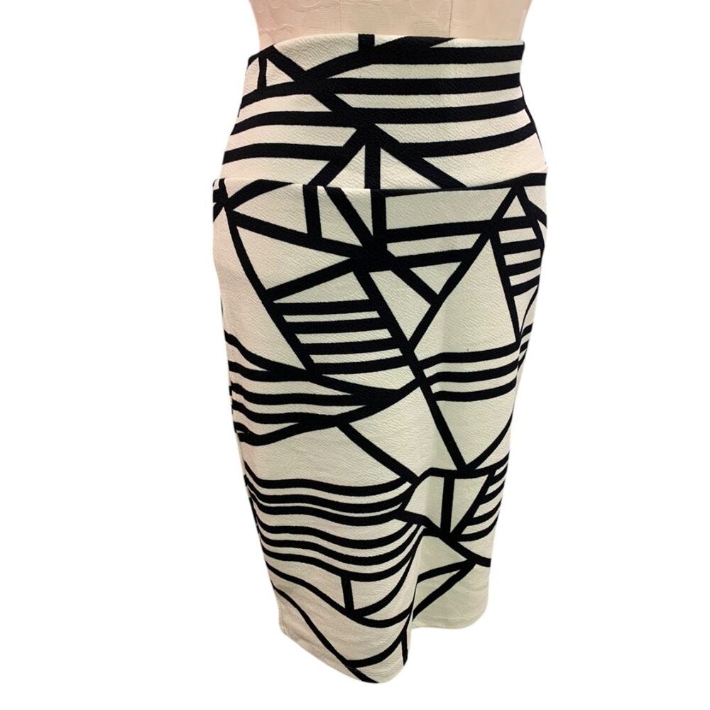 Small LulaRoe Cassie Pencil Skirt Geometric Ivory Black